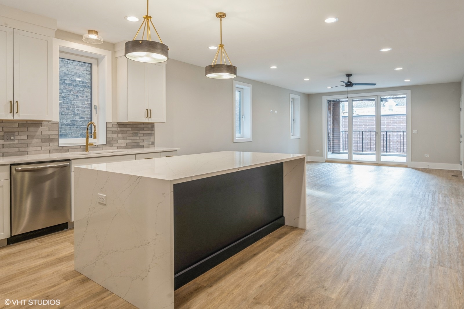 1647 West Irving Park Road - 1W